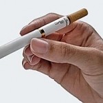 Sigaretta elettronica per smettere di fumare: è efficace? Al via la sperimentazione
